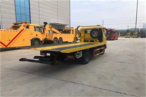 居巢区非事故拖车